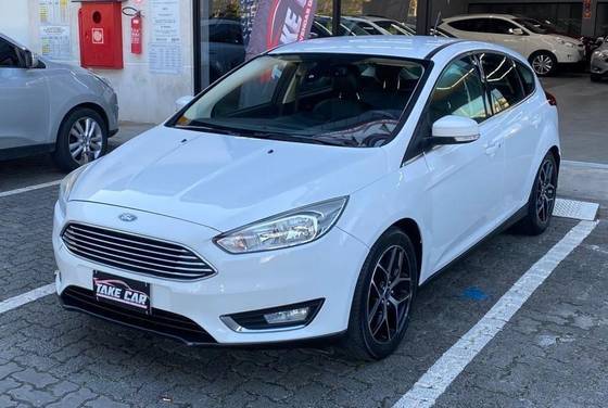 FORD FOCUS 2.0 SE PLUS 16V FLEX 4P POWERSHIFT